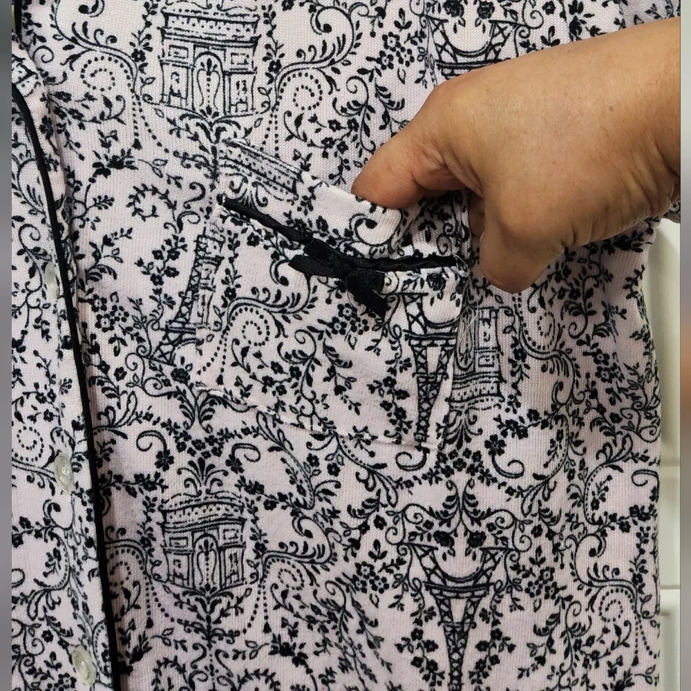Laura Ashley pink black Paris theme 2pc. Pajamas set women's size Medium
